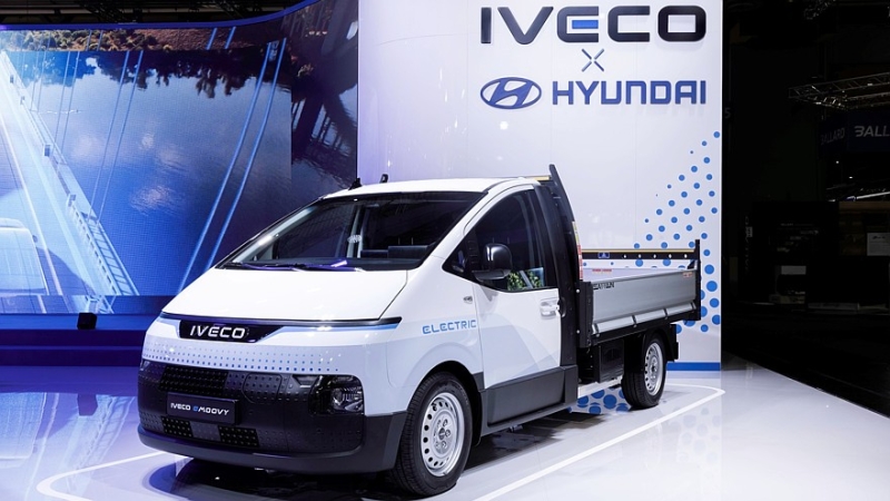 Iveco eMoovy: электрический грузовичок с кабиной от минивэна Hyundai Staria