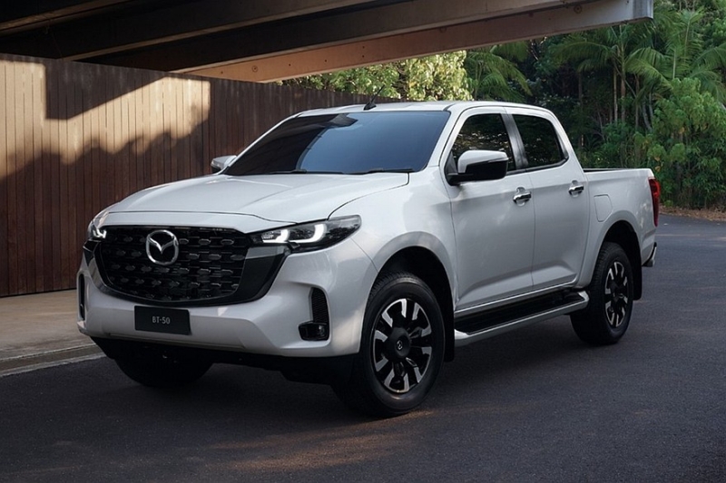 Рестайлинговый пикап Mazda BT-50 предложен с новыми дизелем и автоматом