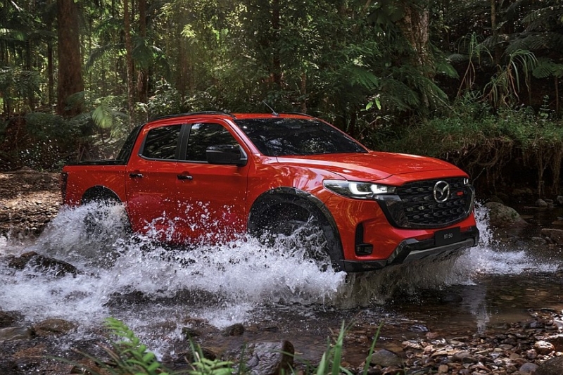 Рестайлинговый пикап Mazda BT-50 предложен с новыми дизелем и автоматом