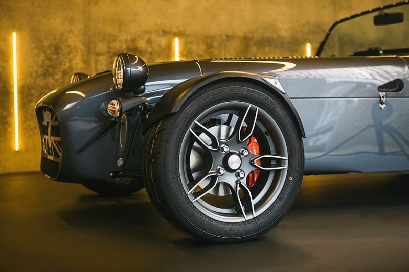 Родстер Seven CSR Twenty стал самым дорогой моделью в гамме компании Caterham