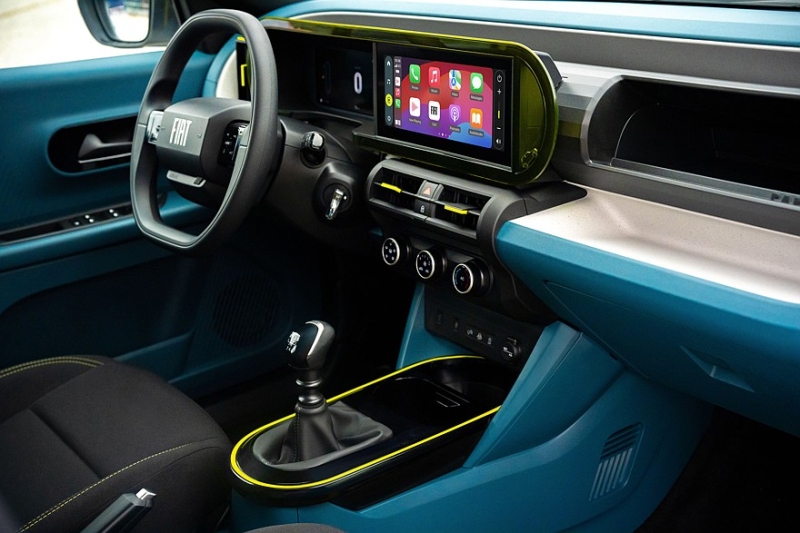 У Fiat Grande Panda появилась новая версия: бензиновый мотор и механическая коробка